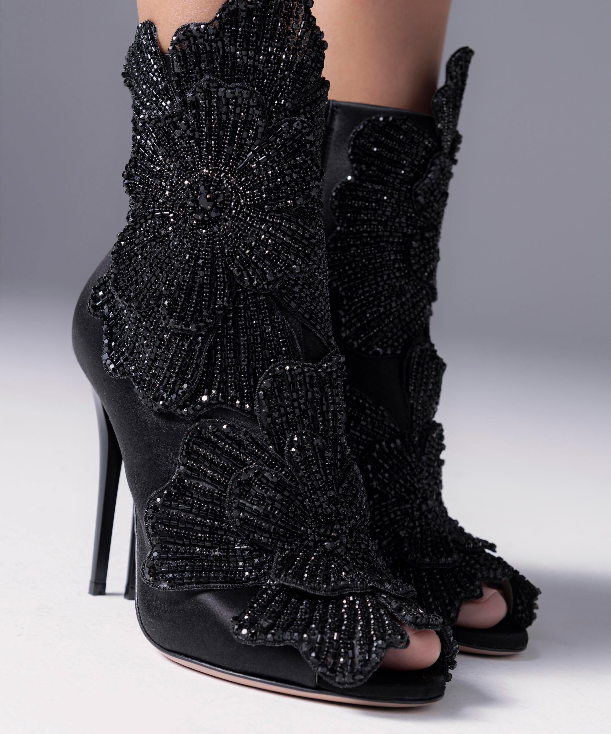 Yazarine Flower Boots 105 - Black