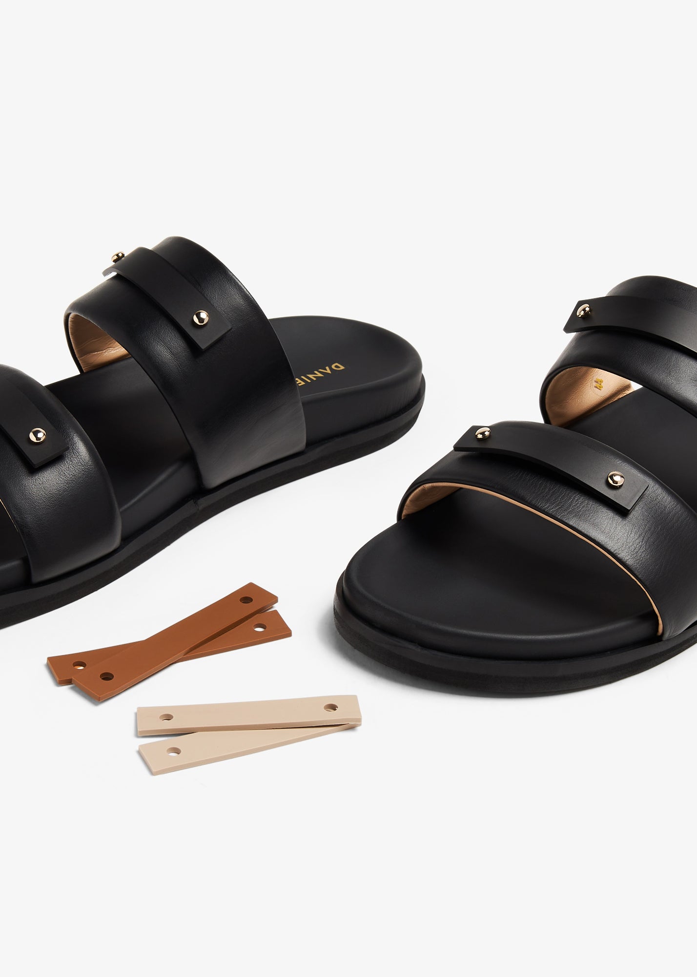 Nous Slide Sandals - Black